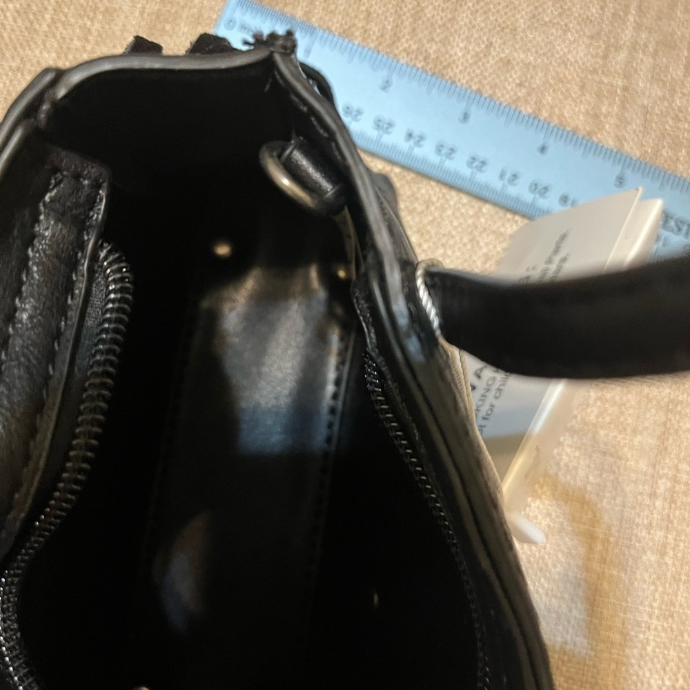 Black Fringe Women's Bag - Picture 4 of 6
